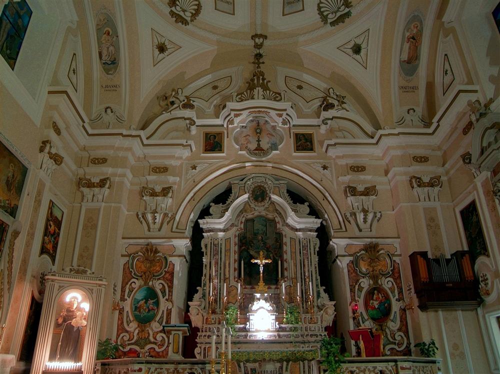Felline fraction of Alliste (Lecce, Italy) - Main altar in the Church of San Leucio